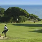 Sunny Acacia 발도로보